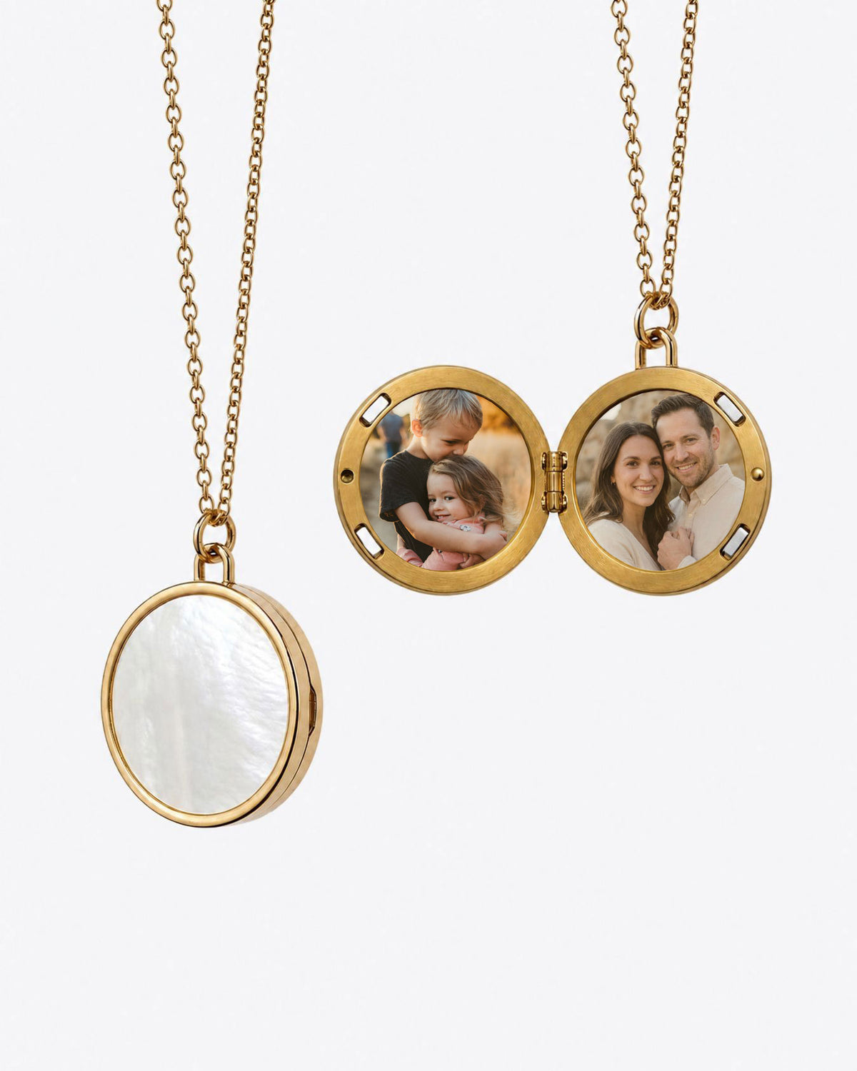 AURA LOCKET | Photo - MILA CANTES
